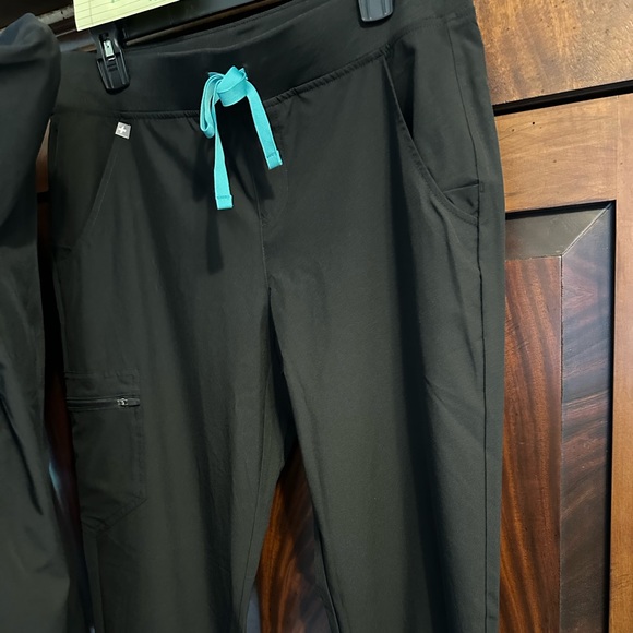 Figs black set - Picture 2 of 4